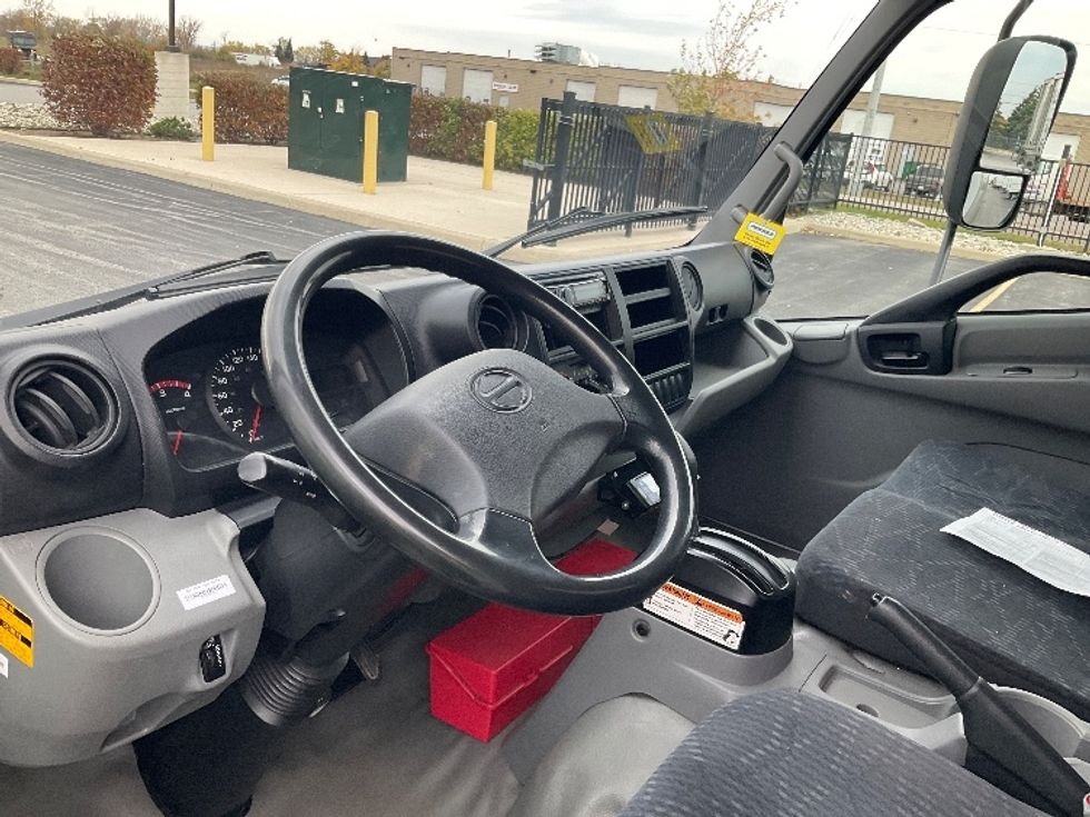 Refrigerated Truck-Light and Medium Duty Trucks-Hino-2019-195-Cambridge-ON-313,191\n\t\tkm-$ 48,750 - Image 17
