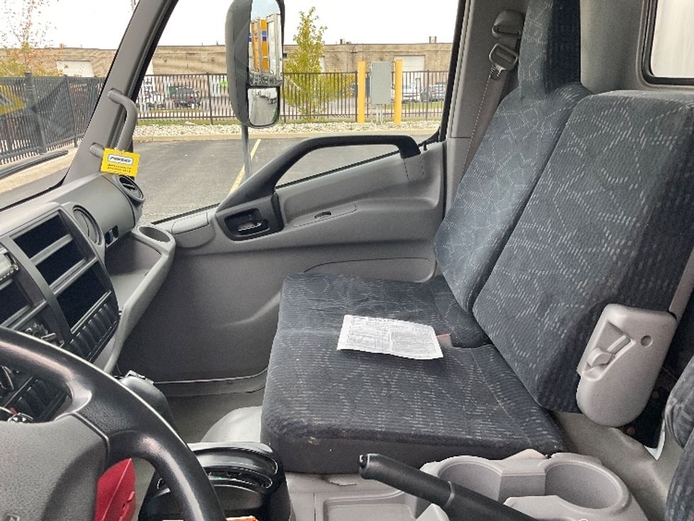 Refrigerated Truck-Light and Medium Duty Trucks-Hino-2019-195-Cambridge-ON-313,191\n\t\tkm-$ 48,750 - Image 19