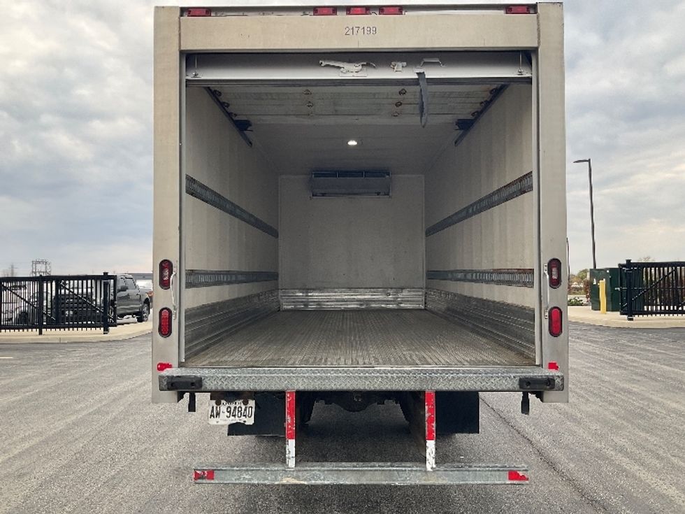 Refrigerated Truck-Light and Medium Duty Trucks-Hino-2019-195-Cambridge-ON-313,191\n\t\tkm-$ 48,750 - Image 8