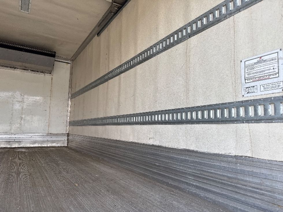 Refrigerated Truck-Light and Medium Duty Trucks-Hino-2019-195-Capitol Heights-MD-143,710\n\t\tmiles-$ 45,750 - Image 11