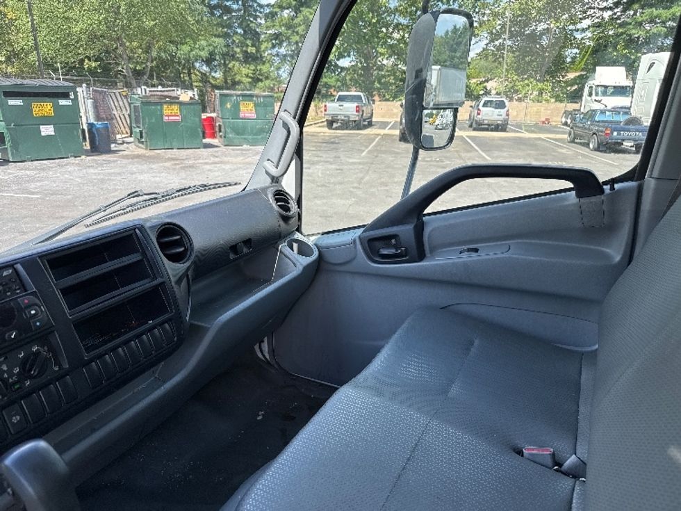 Refrigerated Truck-Light and Medium Duty Trucks-Hino-2019-195-Capitol Heights-MD-143,710\n\t\tmiles-$ 45,750 - Image 18