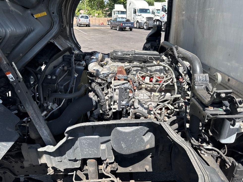 Refrigerated Truck-Light and Medium Duty Trucks-Hino-2019-195-Capitol Heights-MD-143,710\n\t\tmiles-$ 45,750 - Image 23
