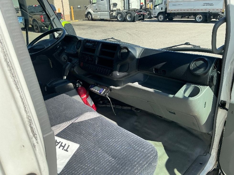 Refrigerated Truck-Light and Medium Duty Trucks-Hino-2019-195-Cincinnati-OH-95,224\n\t\tmiles-$ 53,750 - Image 21