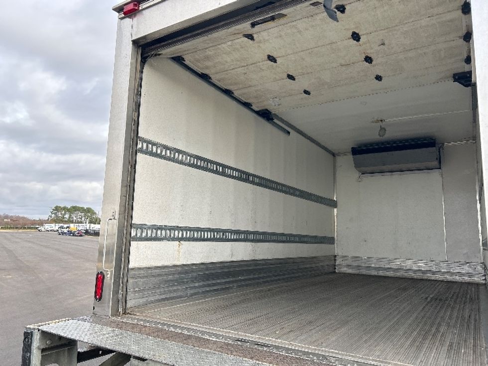 Refrigerated Truck-Light and Medium Duty Trucks-Hino-2019-195-Concord-NC-182,263\n\t\tmiles-$ 40,500 - Image 11