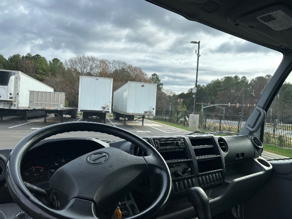 Refrigerated Truck-Light and Medium Duty Trucks-Hino-2019-195-Concord-NC-182,263\n\t\tmiles-$ 40,500 - Image 18