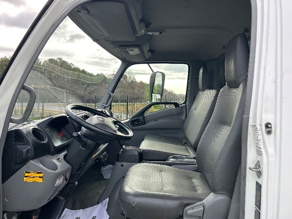 Refrigerated Truck-Light and Medium Duty Trucks-Hino-2019-195-Concord-NC-182,263\n\t\tmiles-$ 40,500 - Image 19
