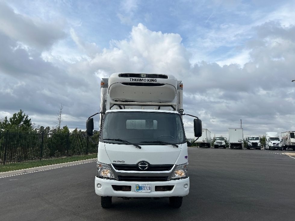 Refrigerated Truck-Light and Medium Duty Trucks-Hino-2019-195-Concord-NC-182,263\n\t\tmiles-$ 40,500 - Image 2