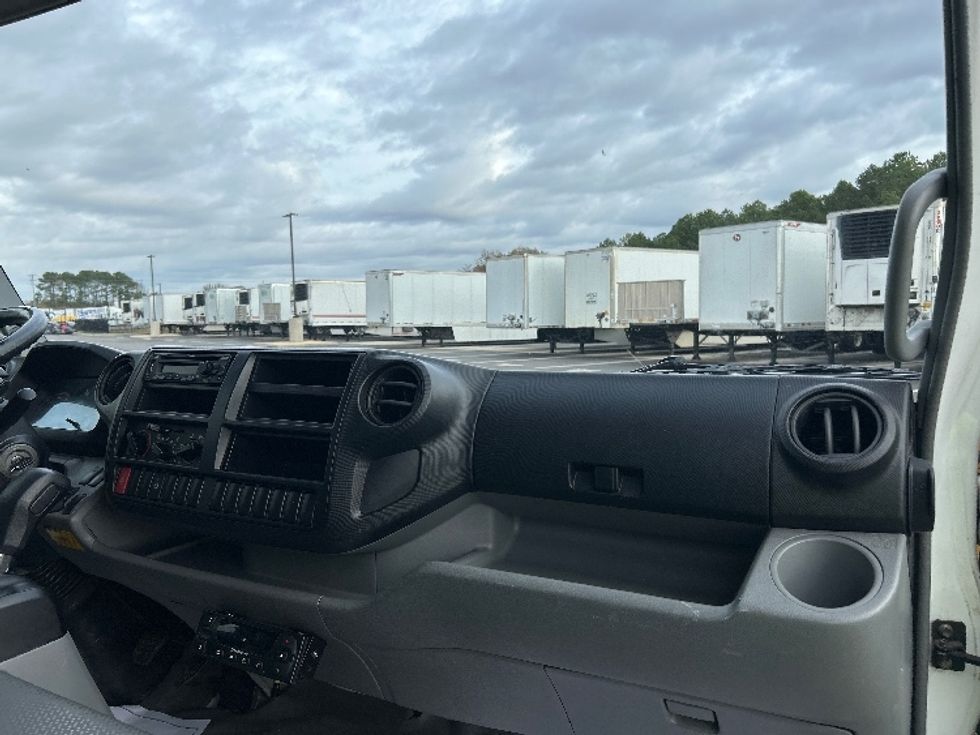 Refrigerated Truck-Light and Medium Duty Trucks-Hino-2019-195-Concord-NC-182,263\n\t\tmiles-$ 40,500 - Image 21