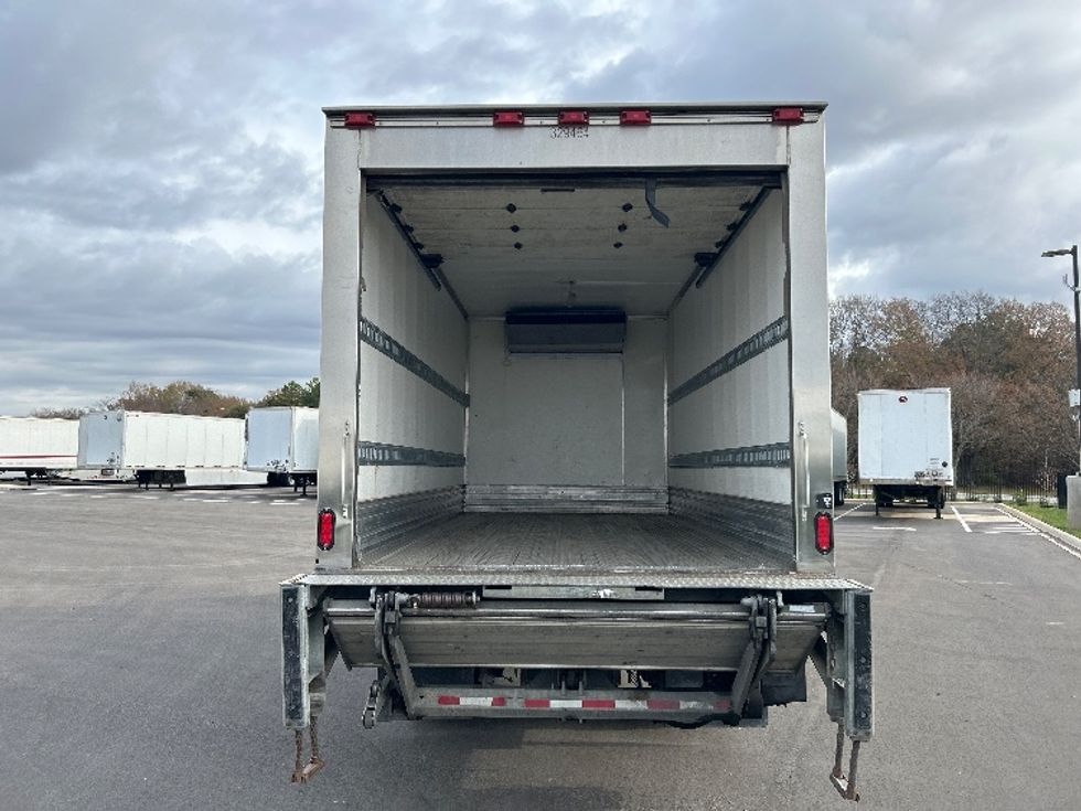 Refrigerated Truck-Light and Medium Duty Trucks-Hino-2019-195-Concord-NC-182,263\n\t\tmiles-$ 40,500 - Image 8