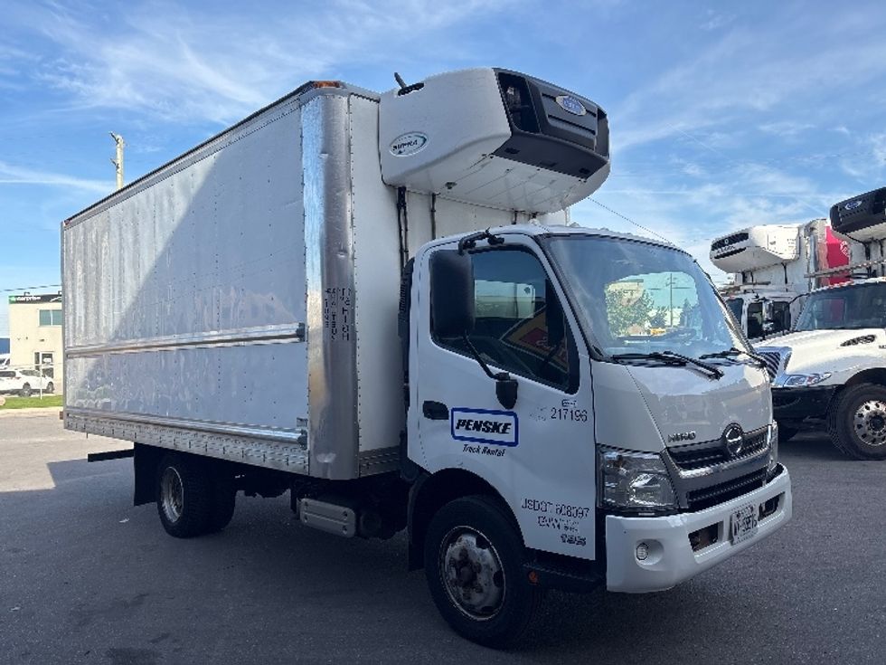 Refrigerated Truck-Light and Medium Duty Trucks-Hino-2019-195-Concord-ON-287,685\n\t\tkm-$ 53,250 - Image 1