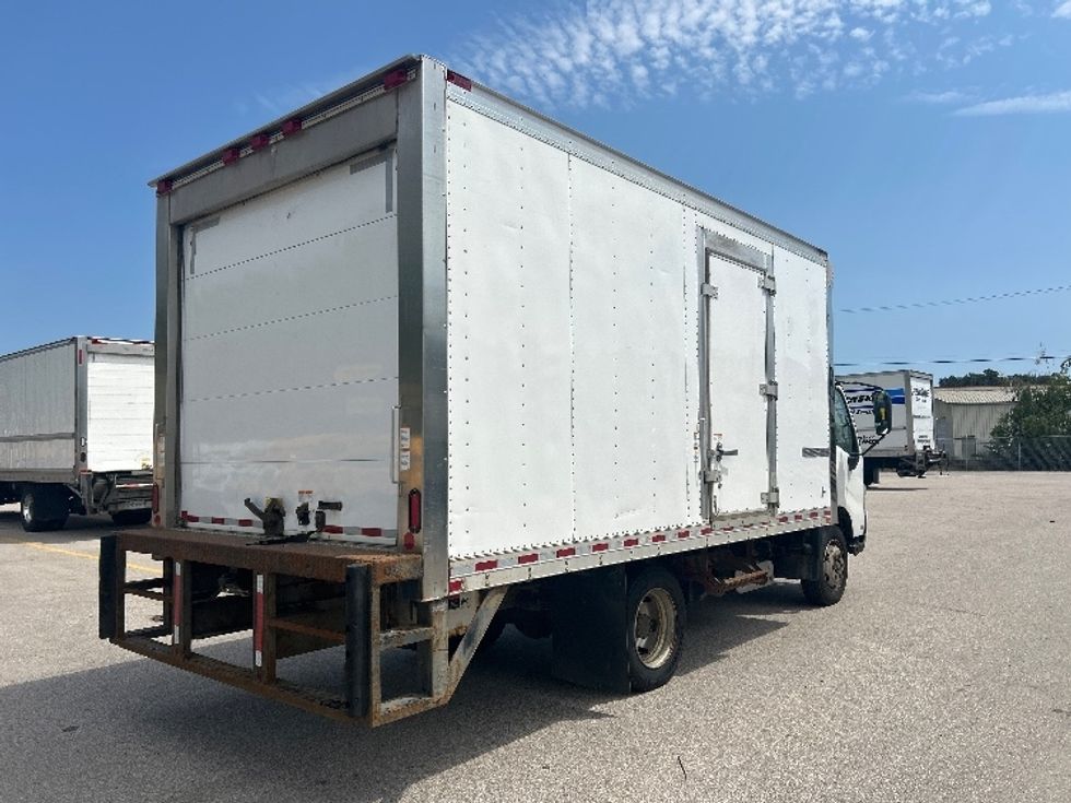 Refrigerated Truck-Light and Medium Duty Trucks-Hino-2019-195-Delta-BC-183,273\n\t\tkm-$ 61,750 - Image 13