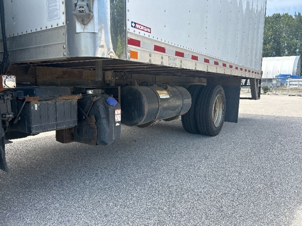 Refrigerated Truck-Light and Medium Duty Trucks-Hino-2019-195-Delta-BC-183,273\n\t\tkm-$ 61,750 - Image 5