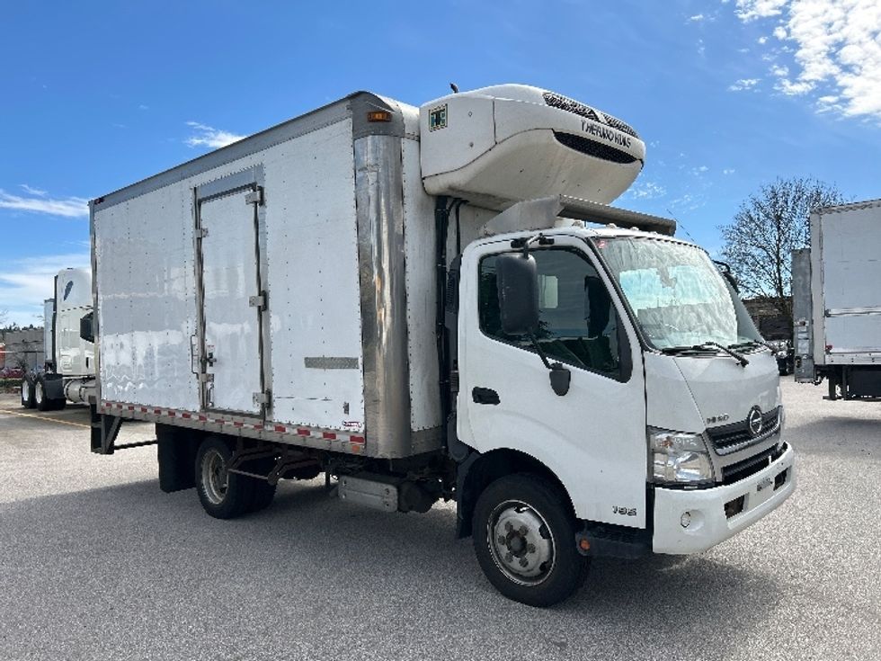 Refrigerated Truck-Light and Medium Duty Trucks-Hino-2019-195-Delta-BC-231,336\n\t\tkm-$ 63,750 - Image 1