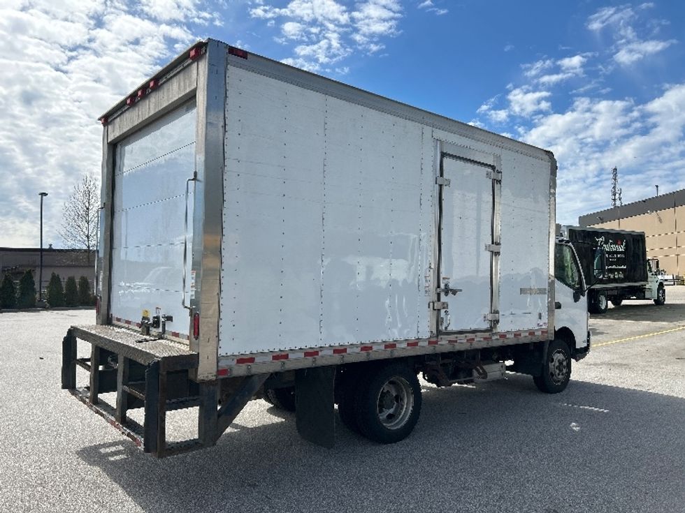 Refrigerated Truck-Light and Medium Duty Trucks-Hino-2019-195-Delta-BC-231,336\n\t\tkm-$ 63,750 - Image 12