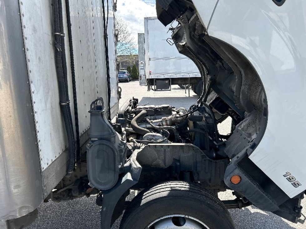 Refrigerated Truck-Light and Medium Duty Trucks-Hino-2019-195-Delta-BC-231,336\n\t\tkm-$ 63,750 - Image 22