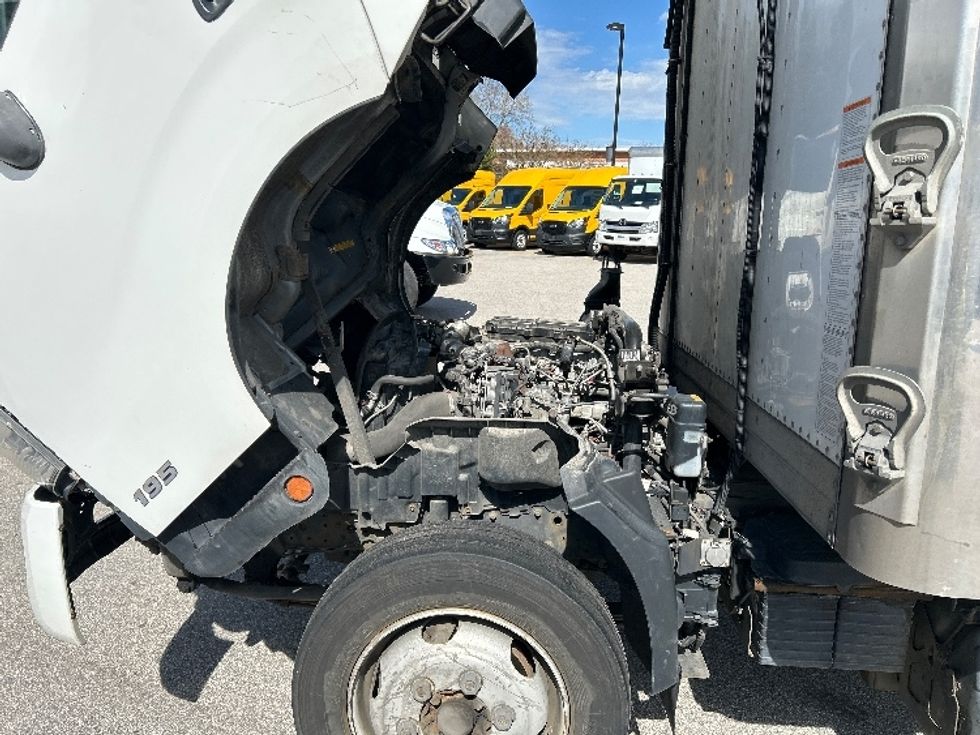 Refrigerated Truck-Light and Medium Duty Trucks-Hino-2019-195-Delta-BC-231,336\n\t\tkm-$ 63,750 - Image 23