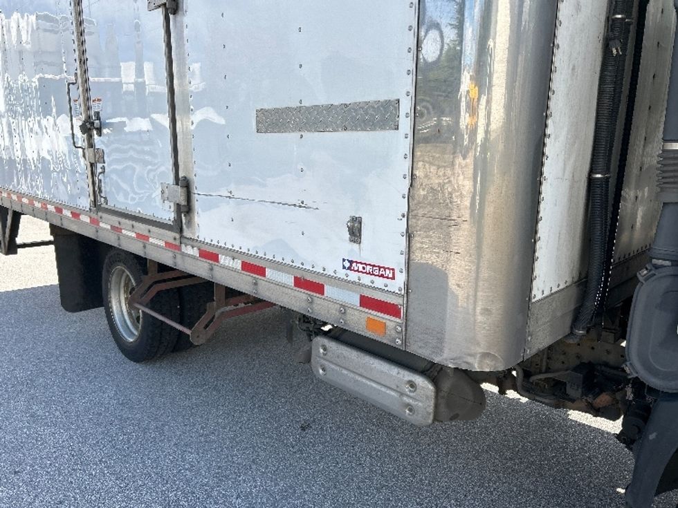 Refrigerated Truck-Light and Medium Duty Trucks-Hino-2019-195-Delta-BC-231,336\n\t\tkm-$ 63,750 - Image 25