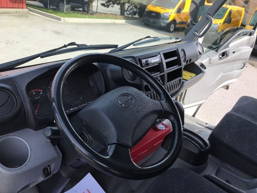 Refrigerated Truck-Light and Medium Duty Trucks-Hino-2019-195-Delta-BC-246,534\n\t\tkm-$ 64,500 - Image 17