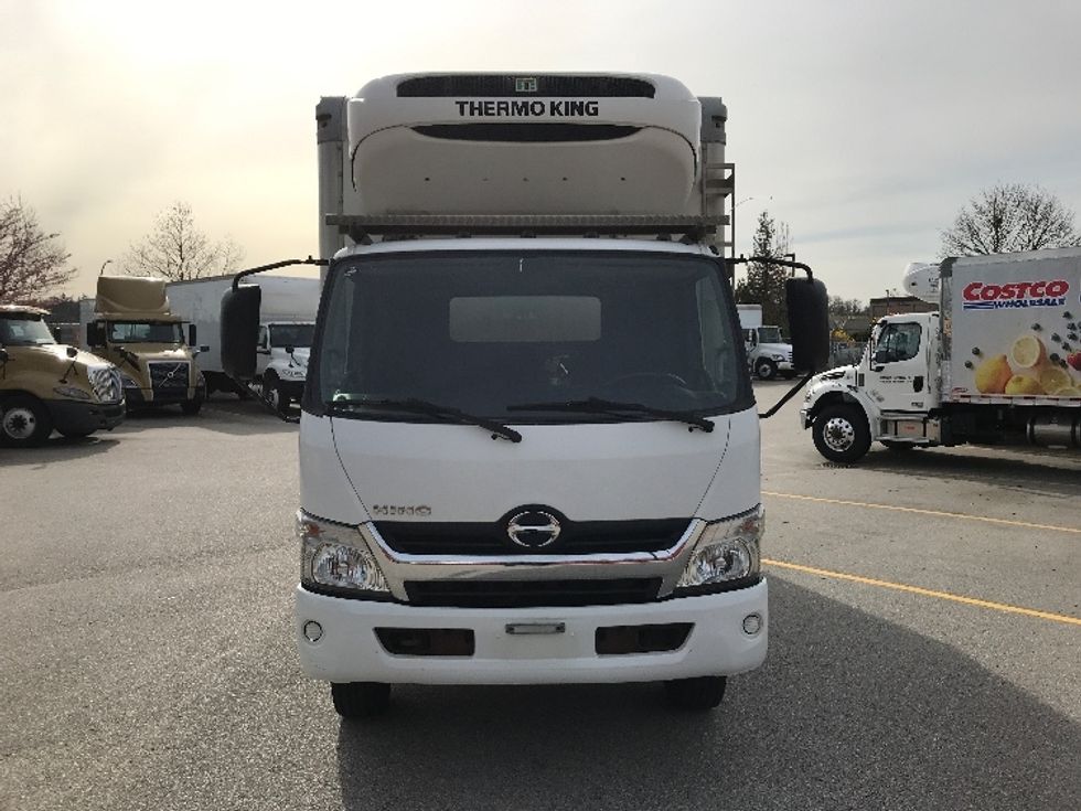 Refrigerated Truck-Light and Medium Duty Trucks-Hino-2019-195-Delta-BC-246,534\n\t\tkm-$ 64,500 - Image 2