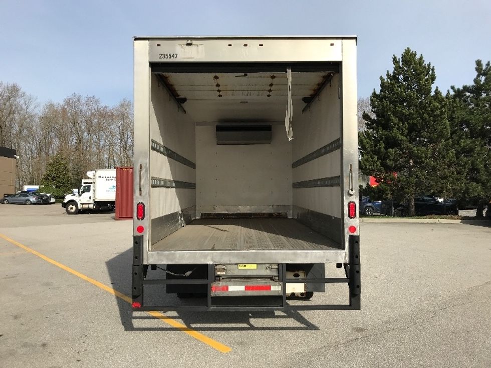 Refrigerated Truck-Light and Medium Duty Trucks-Hino-2019-195-Delta-BC-246,534\n\t\tkm-$ 64,500 - Image 8