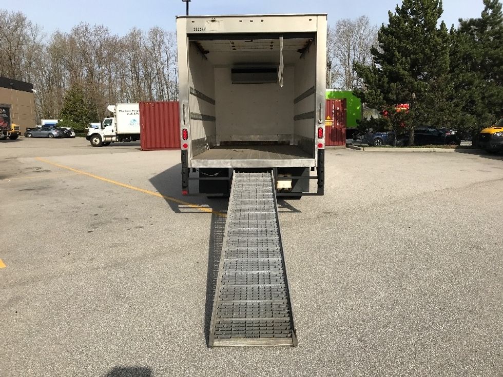 Refrigerated Truck-Light and Medium Duty Trucks-Hino-2019-195-Delta-BC-246,534\n\t\tkm-$ 64,500 - Image 9