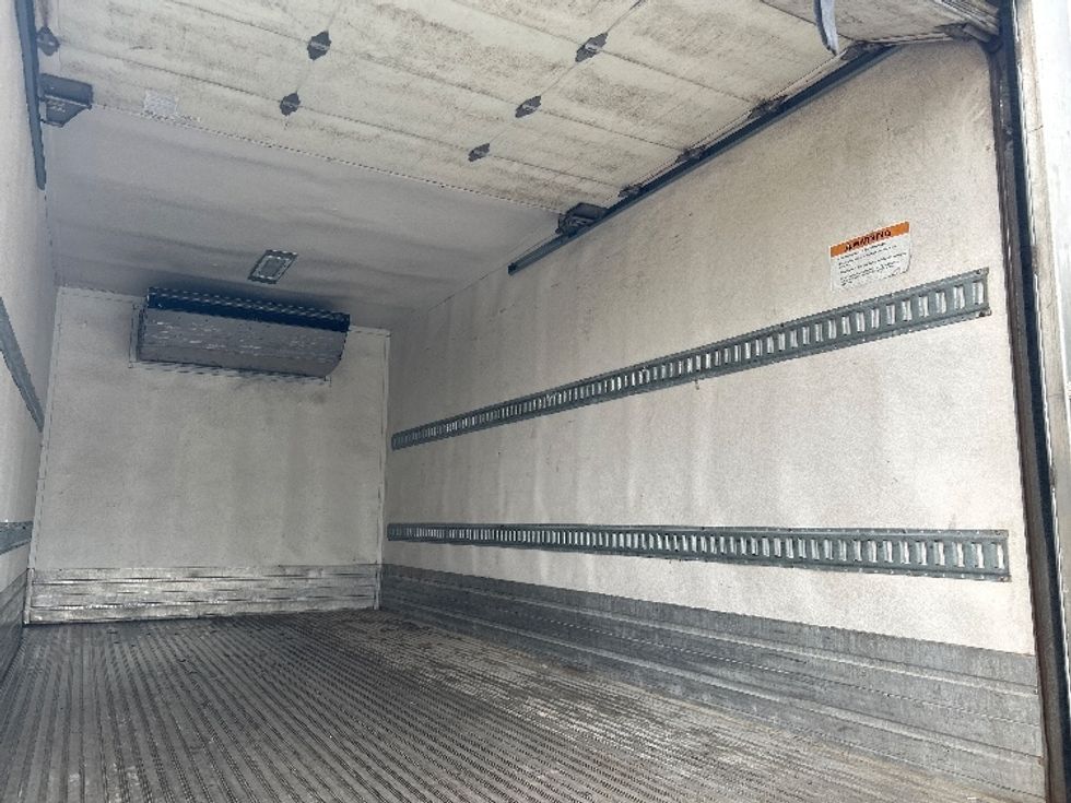 Refrigerated Truck-Light and Medium Duty Trucks-Hino-2019-195-Elmsford-NY-89,888\n\t\tmiles-$ 48,250 - Image 12