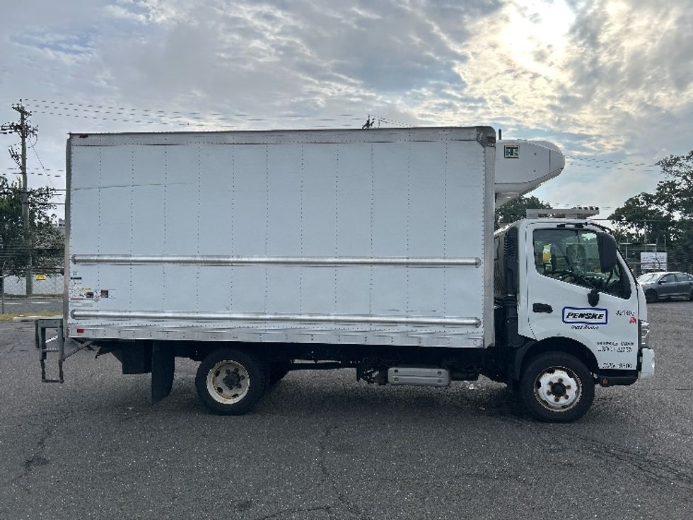 Refrigerated Truck-Light and Medium Duty Trucks-Hino-2019-195-Elmsford-NY-89,888\n\t\tmiles-$ 48,250 - Image 15