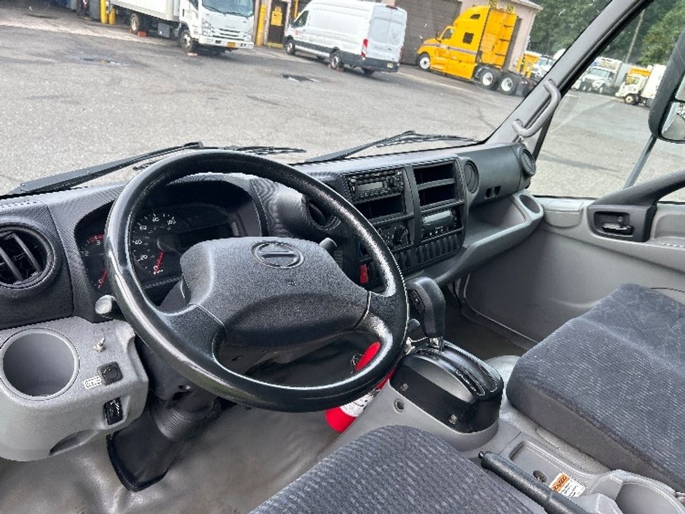 Refrigerated Truck-Light and Medium Duty Trucks-Hino-2019-195-Elmsford-NY-89,888\n\t\tmiles-$ 48,250 - Image 17