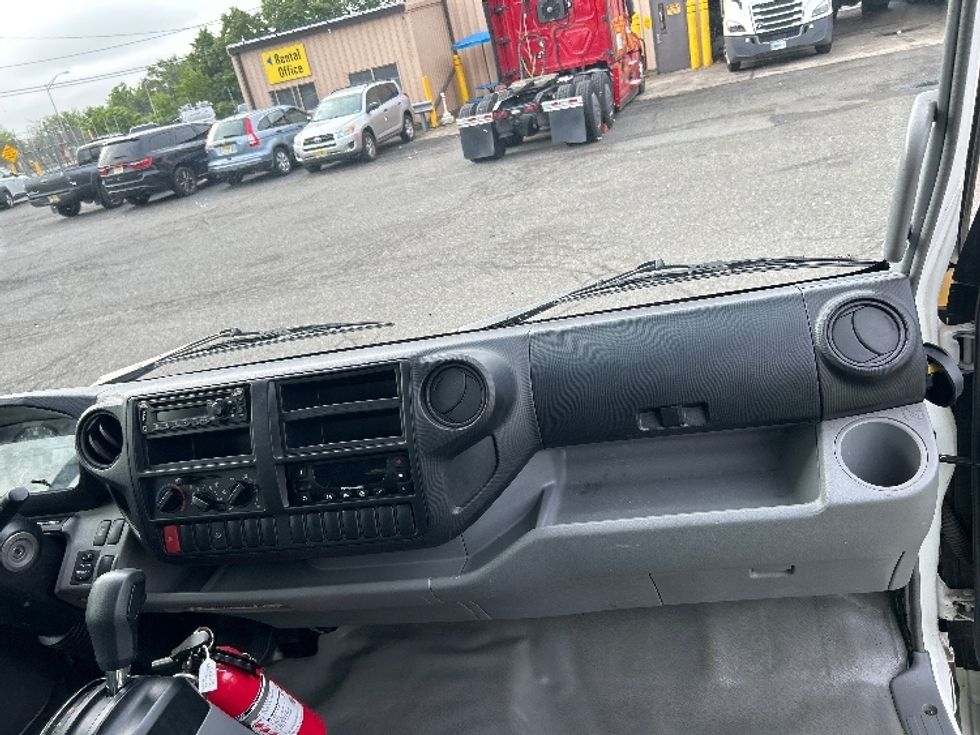 Refrigerated Truck-Light and Medium Duty Trucks-Hino-2019-195-Elmsford-NY-89,888\n\t\tmiles-$ 48,250 - Image 21