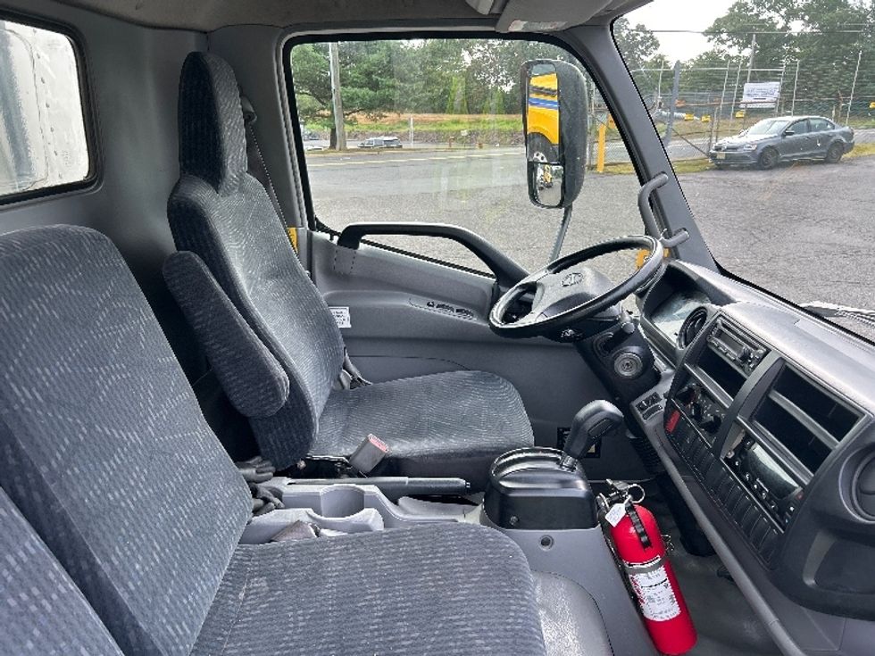 Refrigerated Truck-Light and Medium Duty Trucks-Hino-2019-195-Elmsford-NY-89,888\n\t\tmiles-$ 48,250 - Image 22