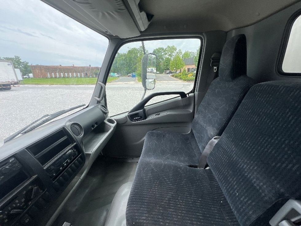 Refrigerated Truck-Light and Medium Duty Trucks-Hino-2019-195-Essex-MD-203,430\n\t\tmiles-$ 35,750 - Image 19