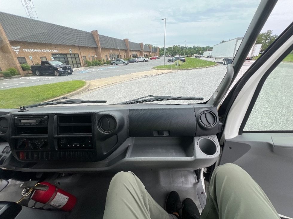 Refrigerated Truck-Light and Medium Duty Trucks-Hino-2019-195-Essex-MD-203,430\n\t\tmiles-$ 35,750 - Image 21