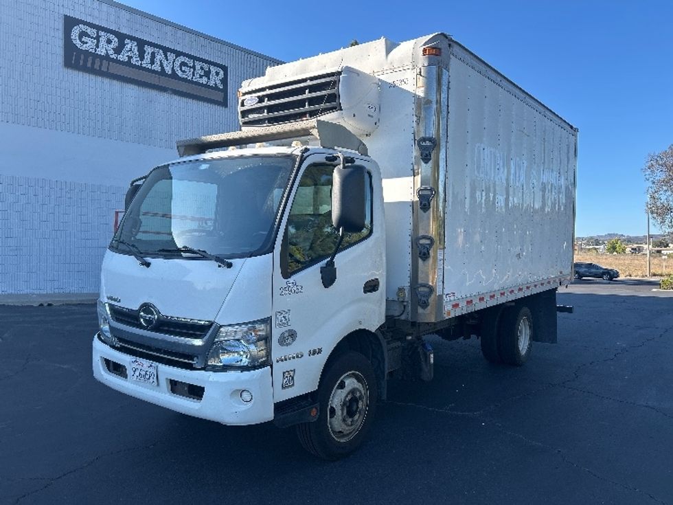 Refrigerated Truck-Light and Medium Duty Trucks-Hino-2019-195-Fontana-CA-201,366\n\t\tmiles-$ 33,000 - Image 1