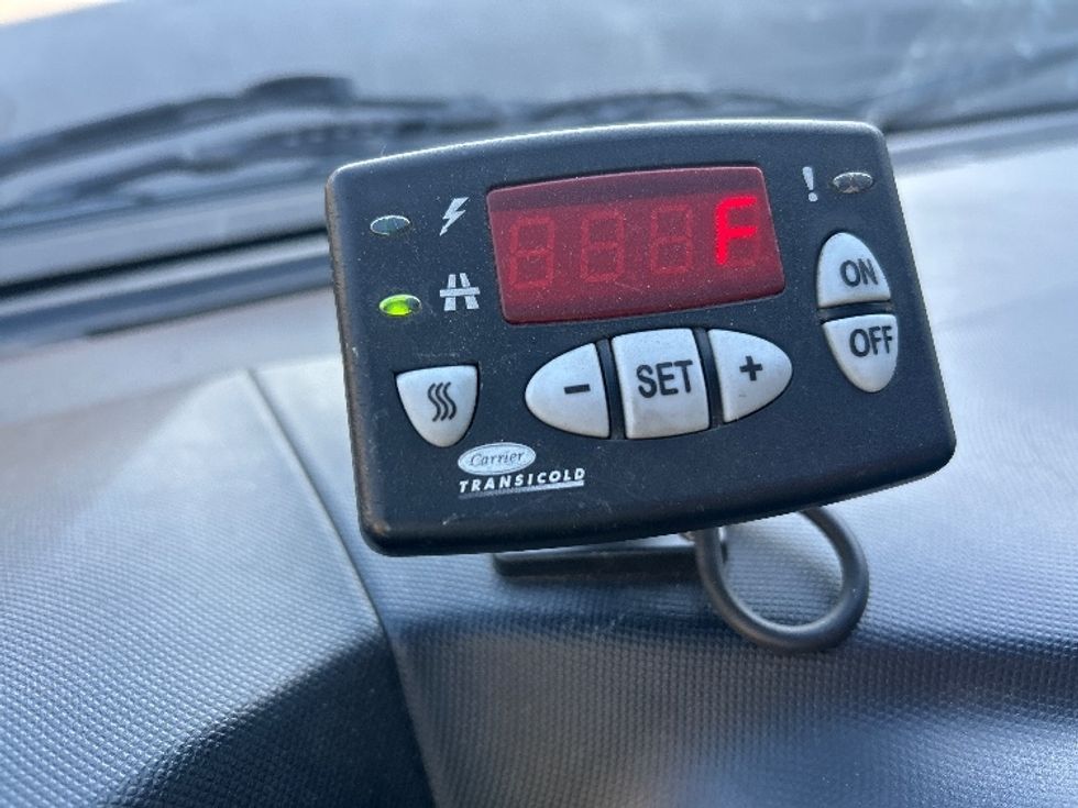 Refrigerated Truck-Light and Medium Duty Trucks-Hino-2019-195-Fontana-CA-201,366\n\t\tmiles-$ 33,000 - Image 25