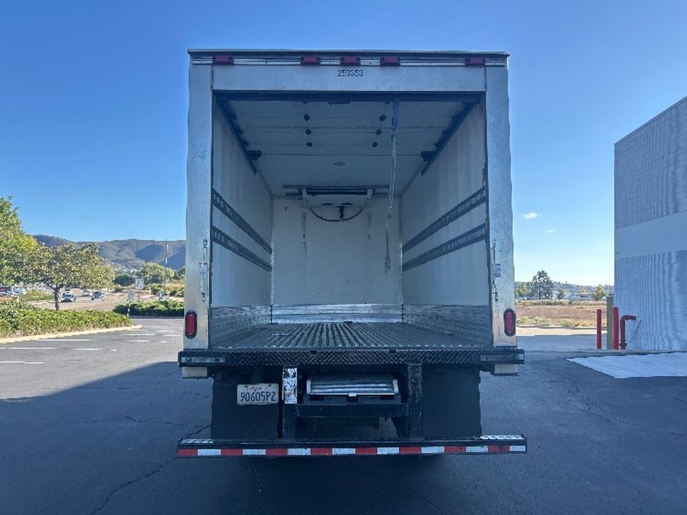 Refrigerated Truck-Light and Medium Duty Trucks-Hino-2019-195-Fontana-CA-201,366\n\t\tmiles-$ 33,000 - Image 8