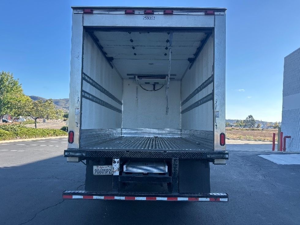 Refrigerated Truck-Light and Medium Duty Trucks-Hino-2019-195-Fontana-CA-201,366\n\t\tmiles-$ 33,000 - Image 9
