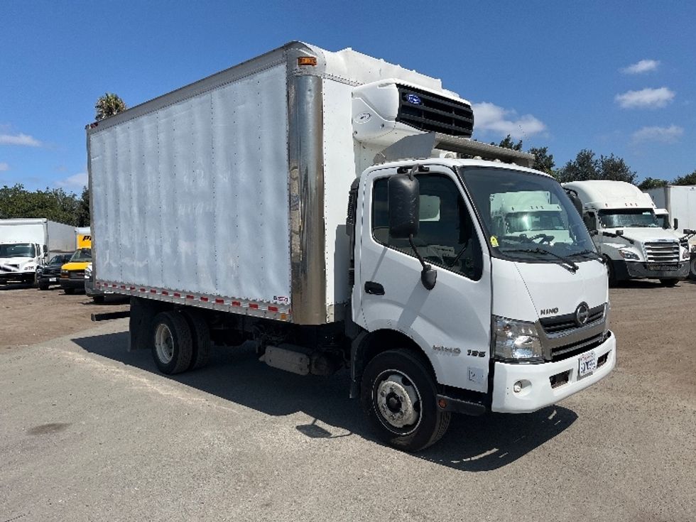 Refrigerated Truck-Light and Medium Duty Trucks-Hino-2019-195-Fontana-CA-201,633\n\t\tmiles-$ 33,000 - Image 1