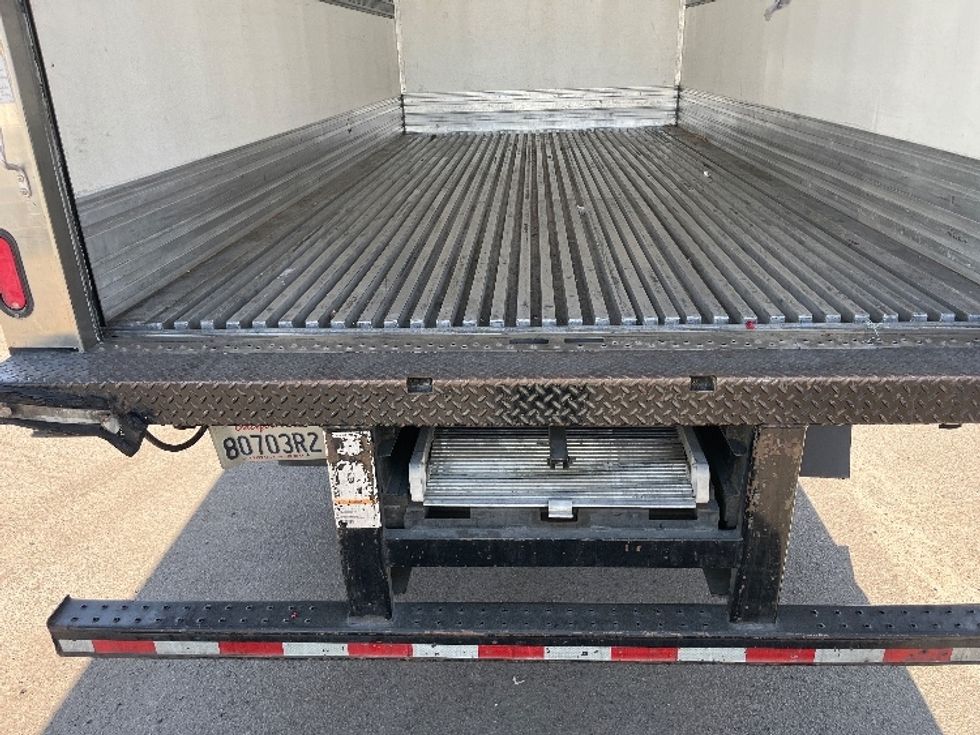 Refrigerated Truck-Light and Medium Duty Trucks-Hino-2019-195-Fontana-CA-201,633\n\t\tmiles-$ 33,000 - Image 10