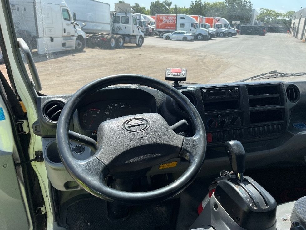 Refrigerated Truck-Light and Medium Duty Trucks-Hino-2019-195-Fontana-CA-201,633\n\t\tmiles-$ 33,000 - Image 18