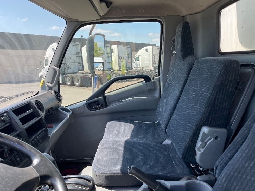 Refrigerated Truck-Light and Medium Duty Trucks-Hino-2019-195-Fontana-CA-201,633\n\t\tmiles-$ 33,000 - Image 19