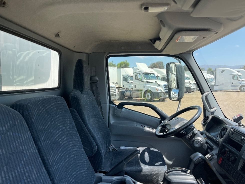 Refrigerated Truck-Light and Medium Duty Trucks-Hino-2019-195-Fontana-CA-201,633\n\t\tmiles-$ 33,000 - Image 22