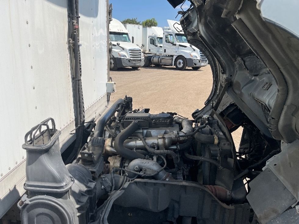 Refrigerated Truck-Light and Medium Duty Trucks-Hino-2019-195-Fontana-CA-201,633\n\t\tmiles-$ 33,000 - Image 23