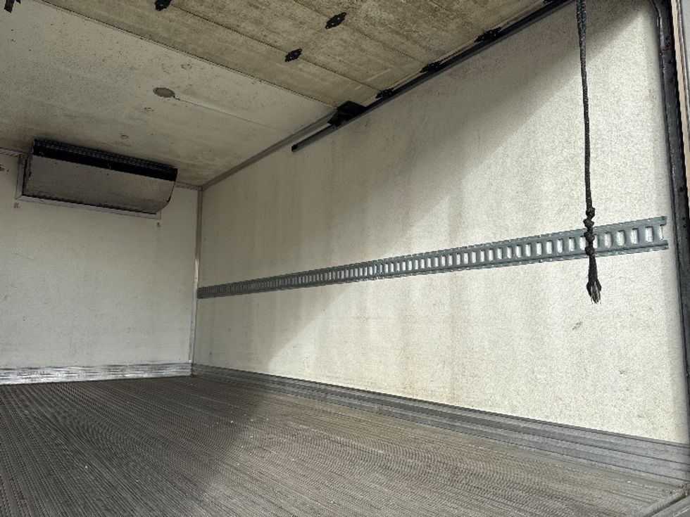 Refrigerated Truck-Light and Medium Duty Trucks-Hino-2019-195-Fontana-CA-77,506\n\t\tmiles-$ 55,000 - Image 11