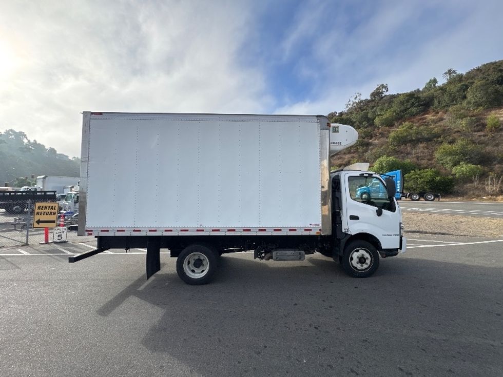 Refrigerated Truck-Light and Medium Duty Trucks-Hino-2019-195-Fontana-CA-77,506\n\t\tmiles-$ 55,000 - Image 14