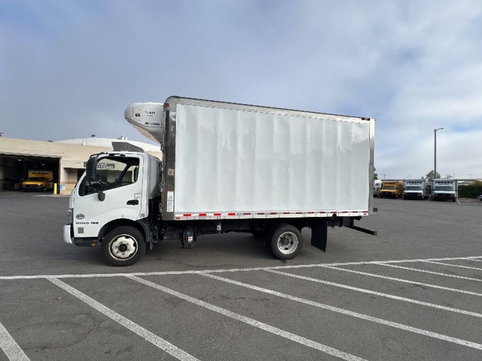 Refrigerated Truck-Light and Medium Duty Trucks-Hino-2019-195-Fontana-CA-77,506\n\t\tmiles-$ 55,000 - Image 4