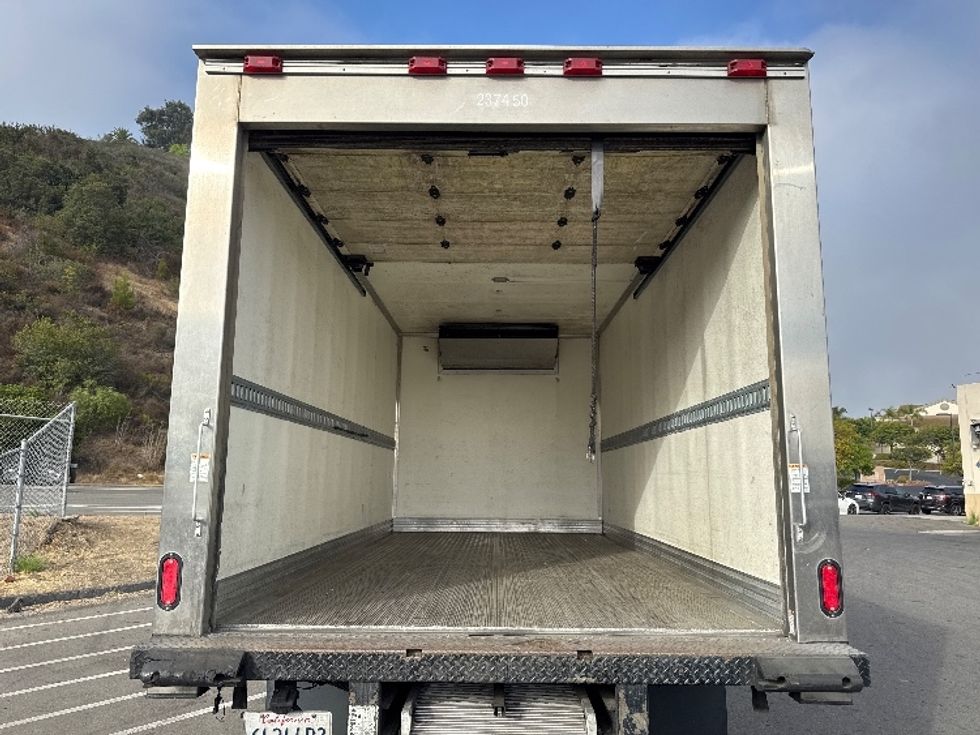Refrigerated Truck-Light and Medium Duty Trucks-Hino-2019-195-Fontana-CA-77,506\n\t\tmiles-$ 55,000 - Image 8