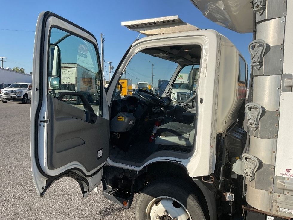 Refrigerated Truck-Light and Medium Duty Trucks-Hino-2019-195-Fort Wayne-IN-154,910\n\t\tmiles-$ 44,250 - Image 16