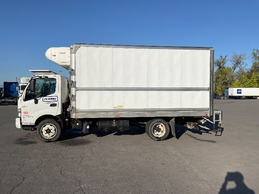 Refrigerated Truck-Light and Medium Duty Trucks-Hino-2019-195-Fort Wayne-IN-154,910\n\t\tmiles-$ 44,250 - Image 4