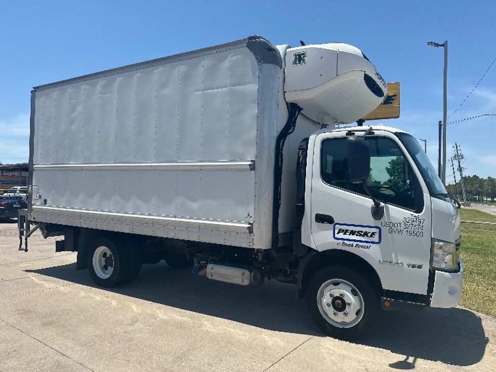 Refrigerated Truck-Light and Medium Duty Trucks-Hino-2019-195-Houston-TX-158,498\n\t\tmiles-$ 45,250 - Image 1