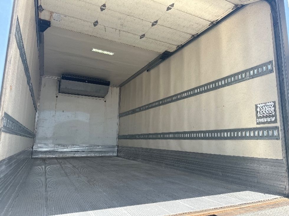 Refrigerated Truck-Light and Medium Duty Trucks-Hino-2019-195-Houston-TX-158,498\n\t\tmiles-$ 45,250 - Image 12